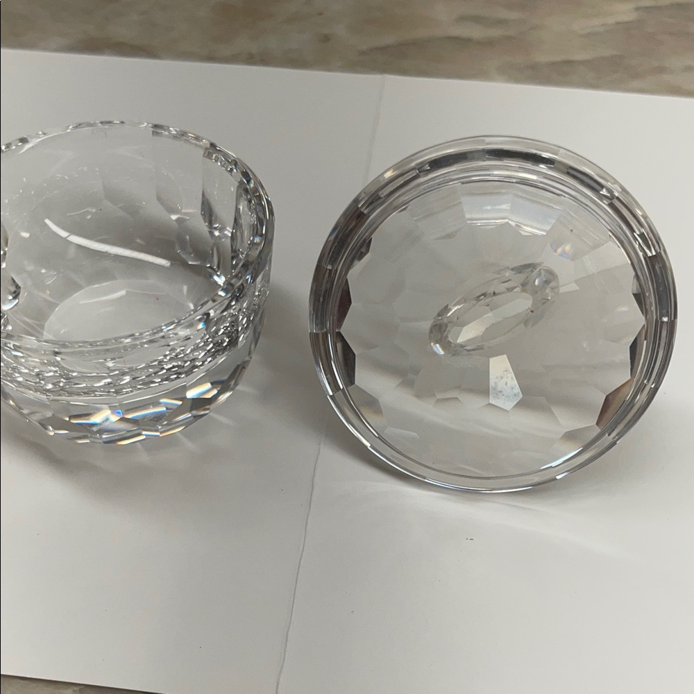 Swarovski Faceted Crystal Trinket Box with Butterfly Lid - Picture 4 of 4